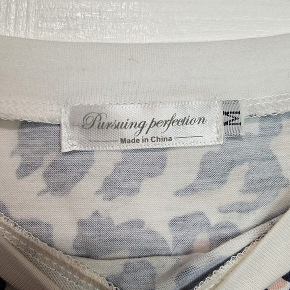 Cute Leopard Print T-Shirt - Picture 3 of 6